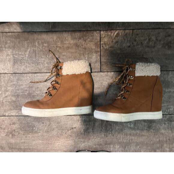 Kenneth Cole Kam Hiker Wedge cozy boots size & Brown - Picture 7 of 12